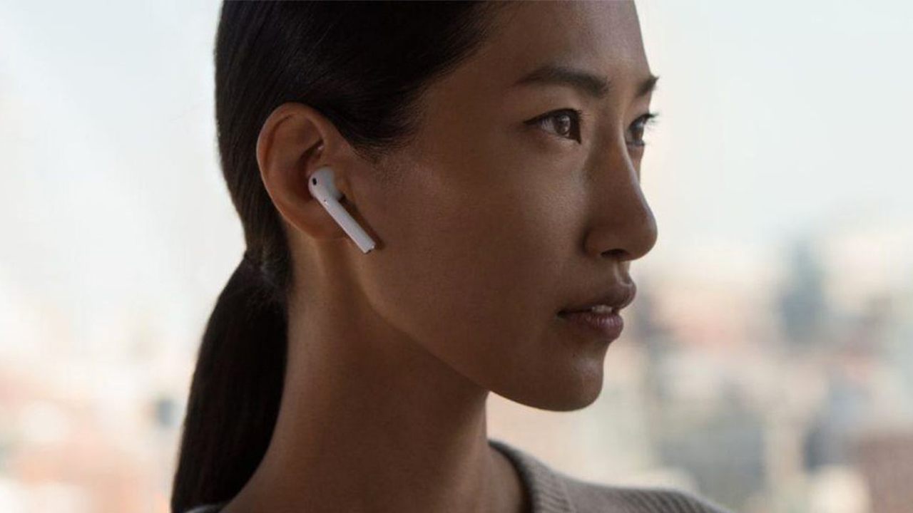 Dirigente Apple svela che in futuro anche le AirPods potranno avere sensori per monitorare la Salute