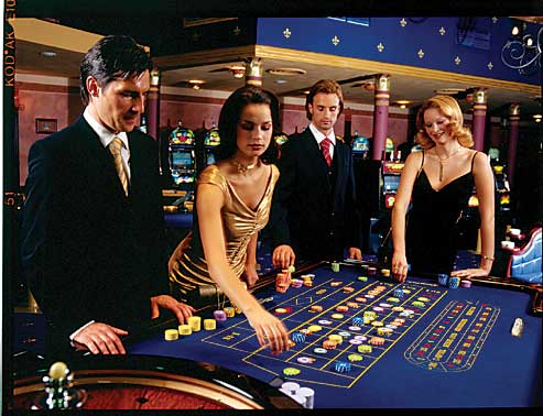 Il rapporto dell’uomo con i giochi basati sulla fortuna: dai dadi al casinò online