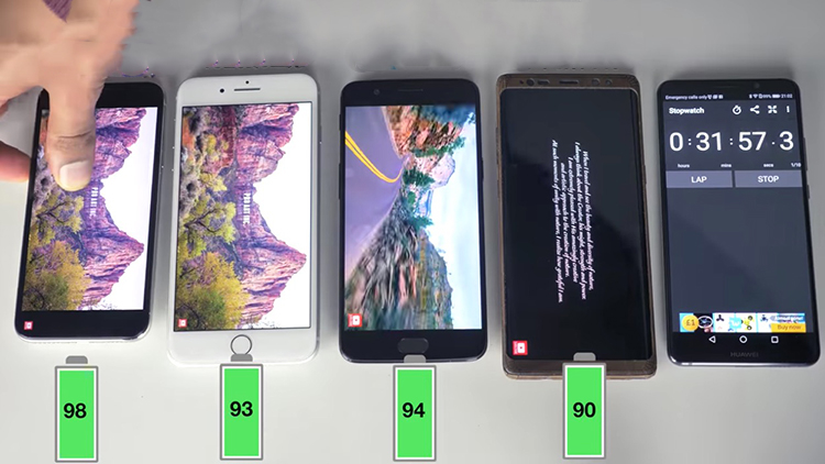 Confronto nella Durata della Batteria tra: iPhone X, iPhone 8 Plus, Samsung Galaxy Note 8 e OnePlus 5 [Video]
