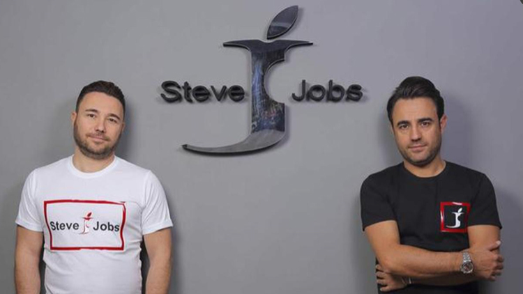Due fratelli imprenditori chiamano la loro azienda «Steve Jobs» e vincono la causa con Apple