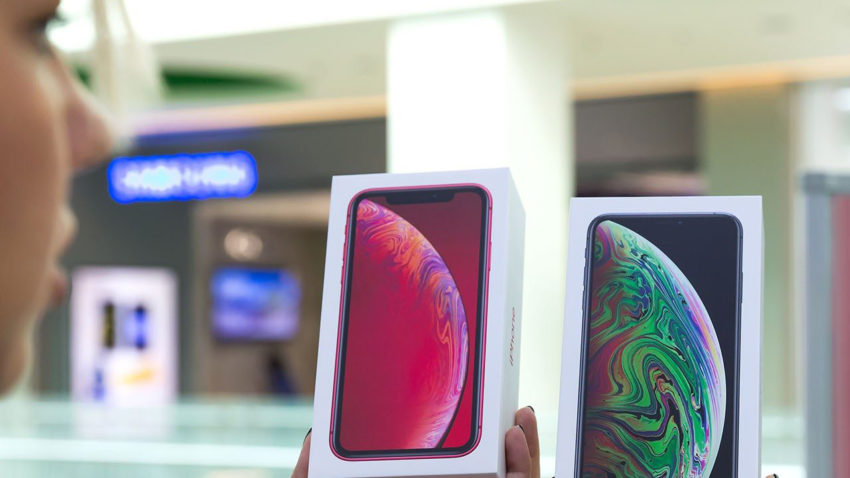 Apple lancerà tre iPhone OLED nel 2020, con schermi da 5.42 a 6.67 pollici