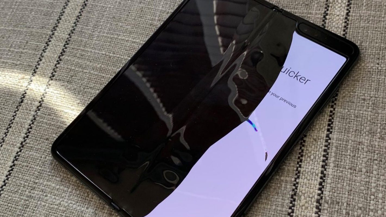I primi Galaxy Fold malfunzionanti dopo solo due giorni di utilizzo