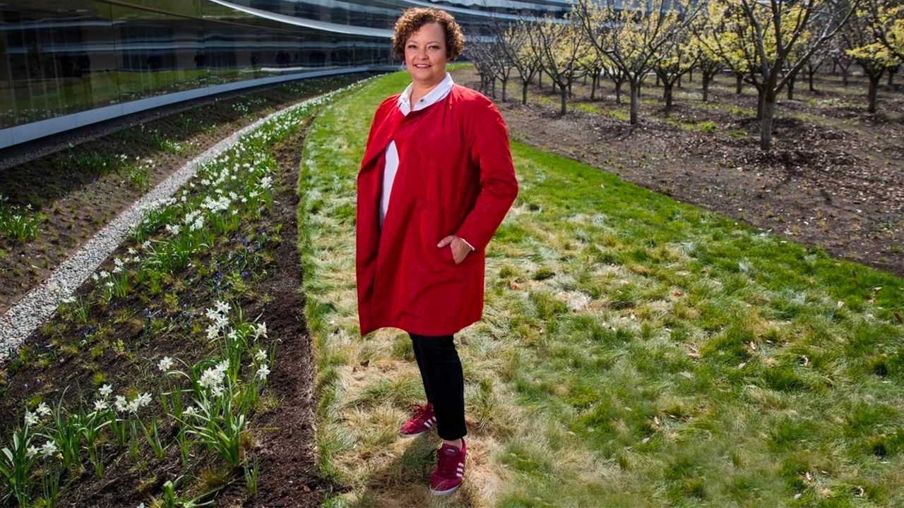 Lisa Jackson spera che Apple ispiri altre aziende a tutelare l’ambiente