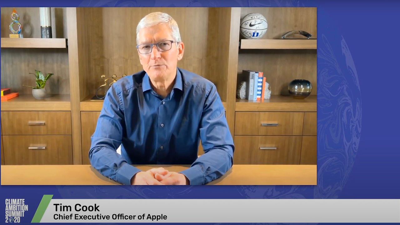 Tim Cook esorta il mondo a passare a un’economia a emissioni zero