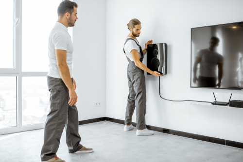 The Best Type of Wall Mount to Purchase for Your New Flat Screen