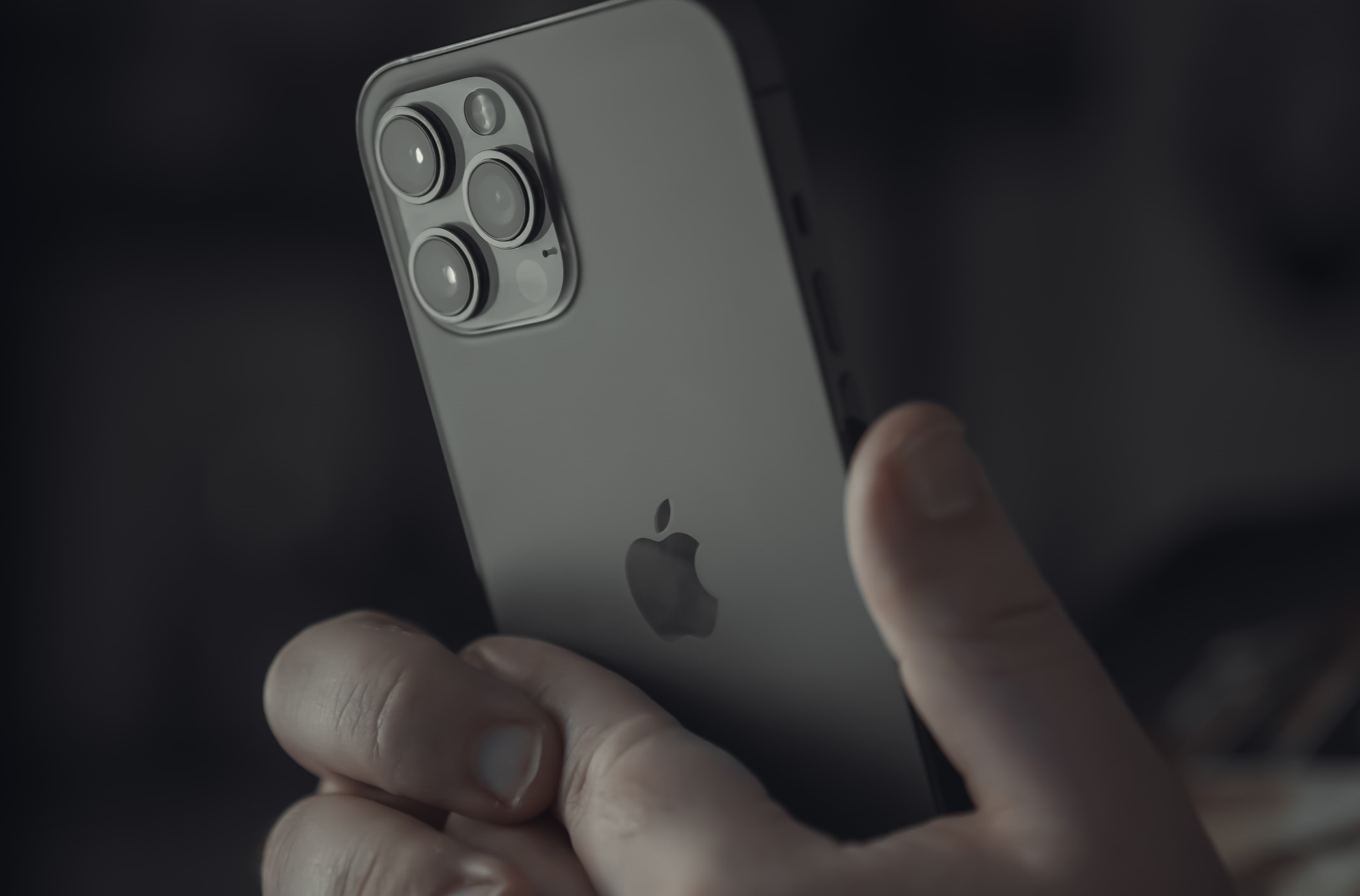 Apple introduce nuovi strumenti per ostacolare la diffusione di materiale pedopornografico