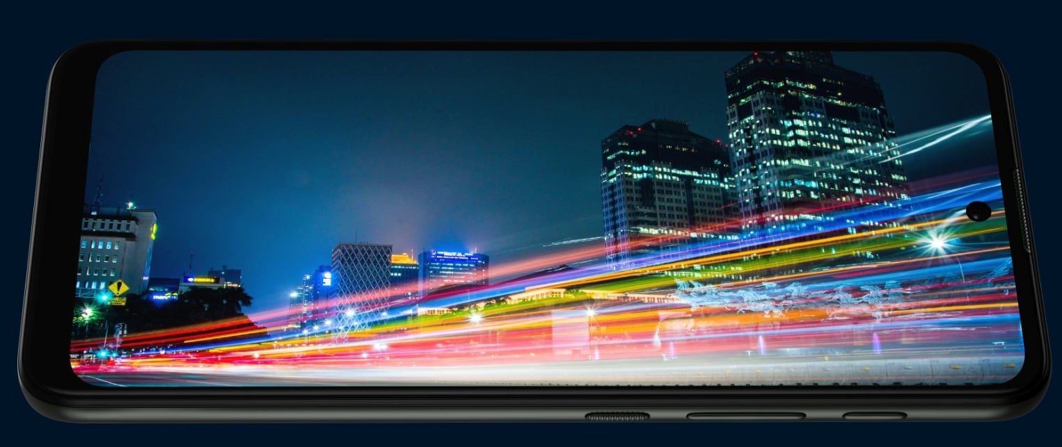Moto E40 scalda i motori: display a 90 Hz e tripla fotocamera per la gamma media