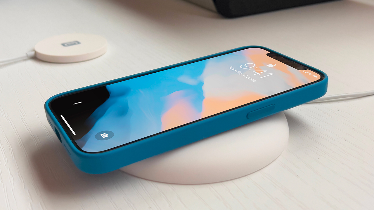 Cellularline presenta i suoi accessori MagSafe appositamente creati per gli iPhone 12 e 13