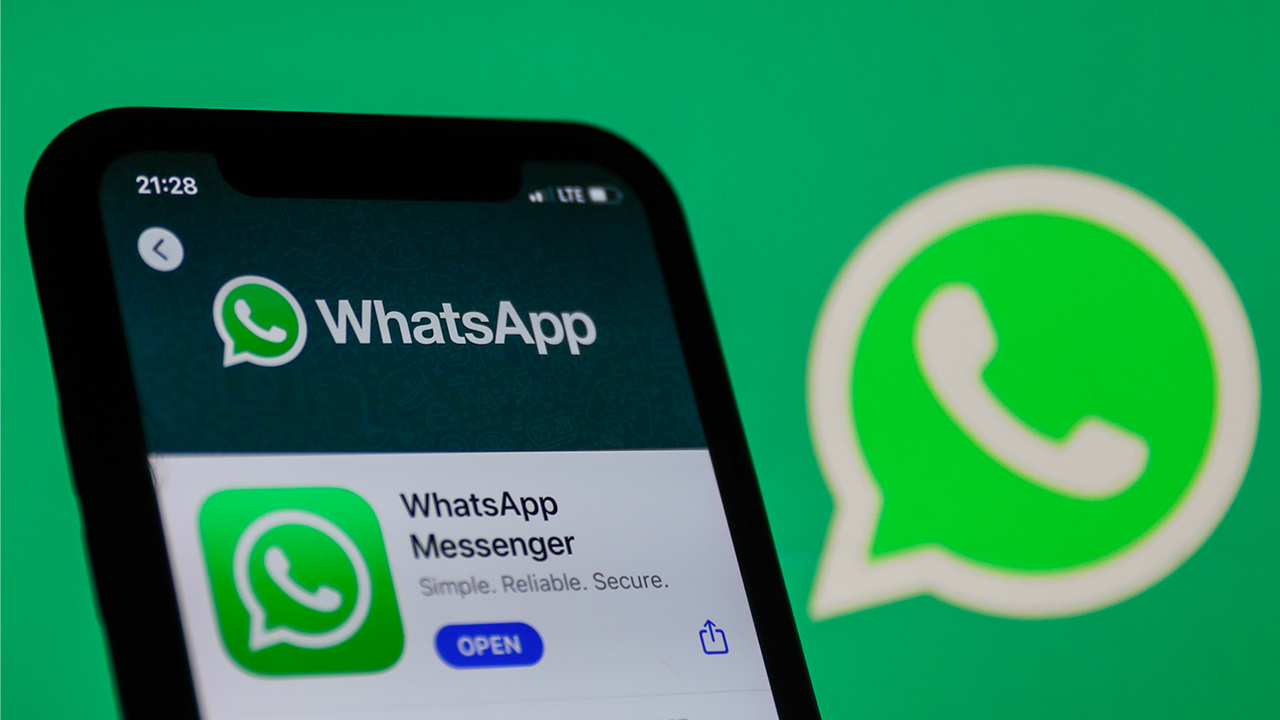 WhatsApp presenta ufficialmente le nuove Community, le Reaction ed altre novità