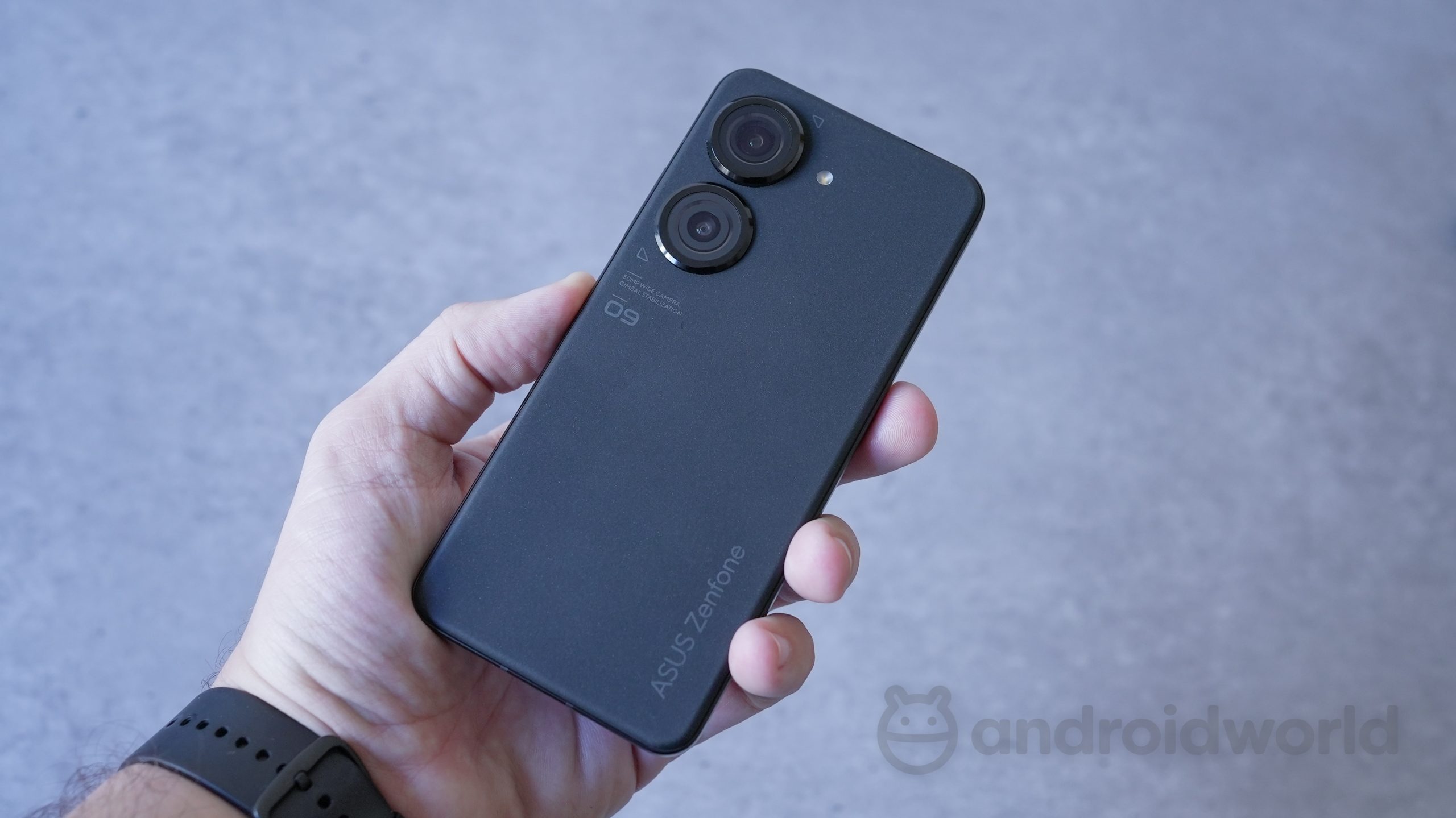 ASUS Zenfone 9 è pronto per il modding