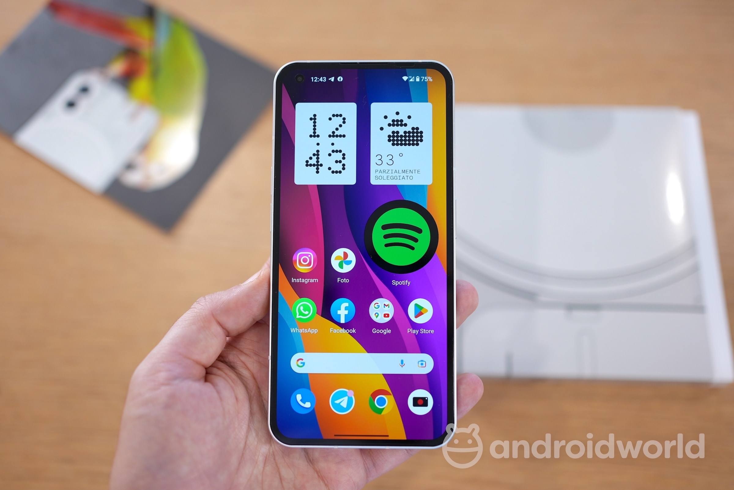 Android 13 su Nothing Phone 1 entro fine anno in beta, ma la stabile solo nel 2023
