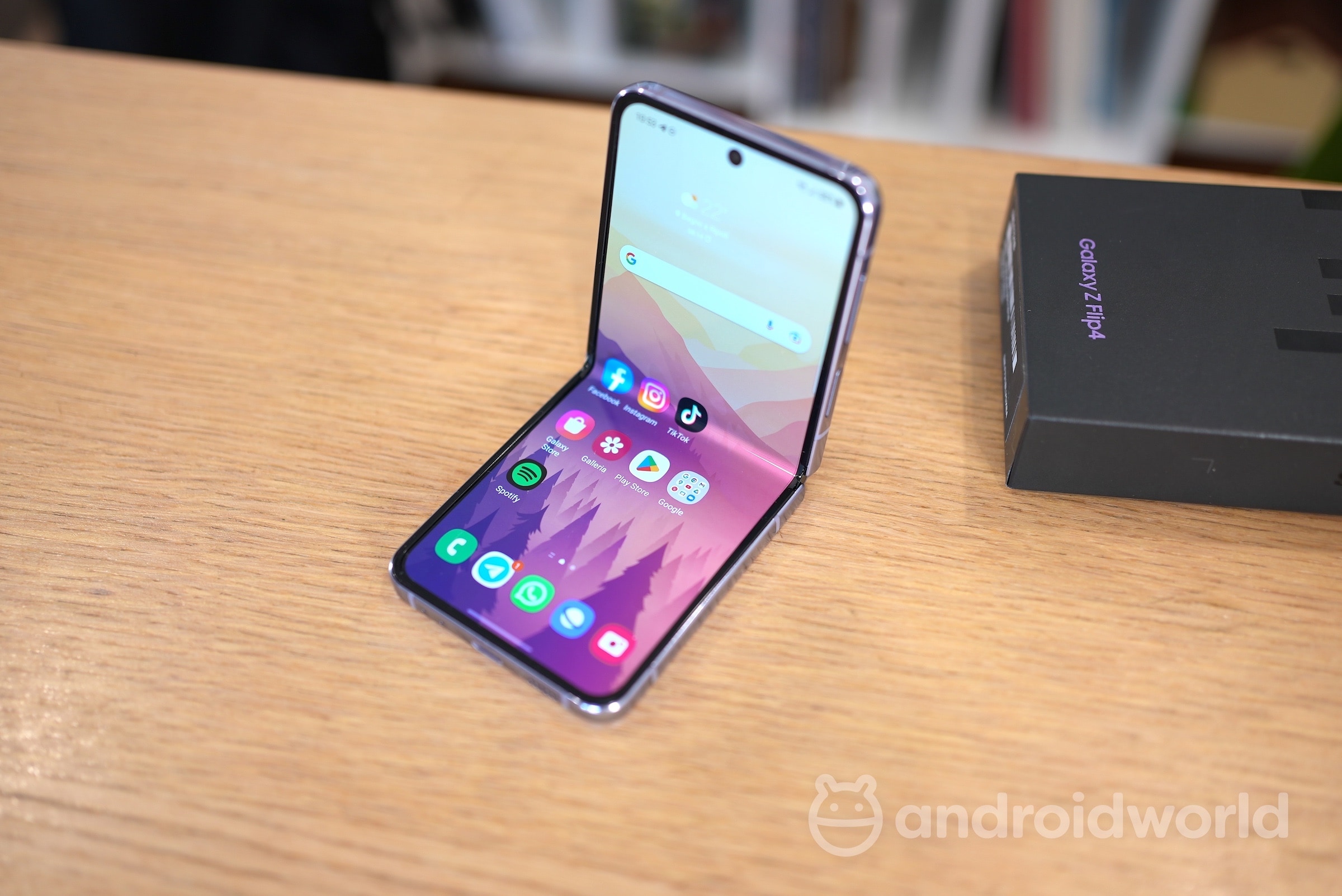 Samsung Galaxy Z Flip 5 non dovrebbe avere gli stessi problemi del predecessore