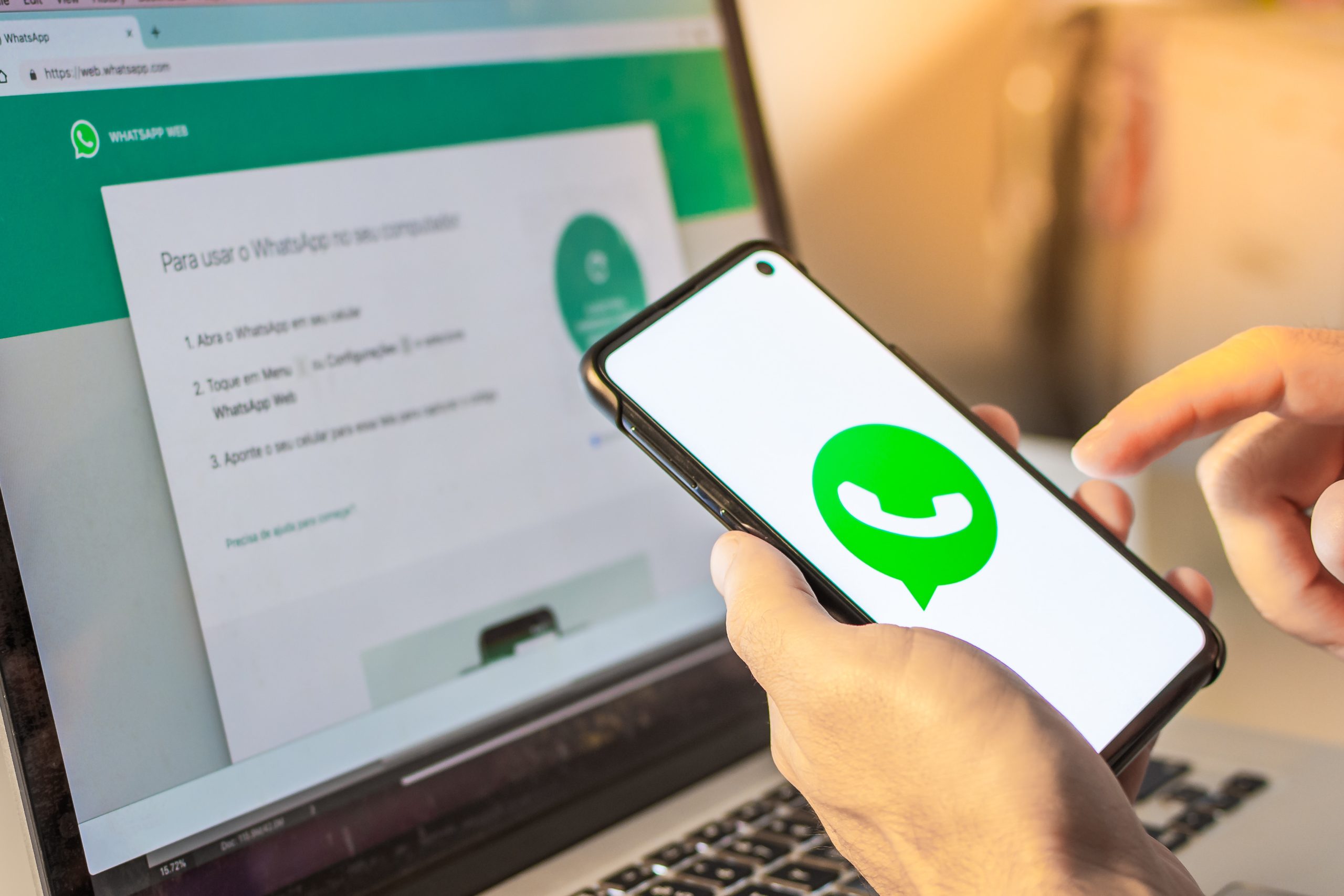Su WhatsApp sarà più facile mettere in evidenza i messaggi importanti