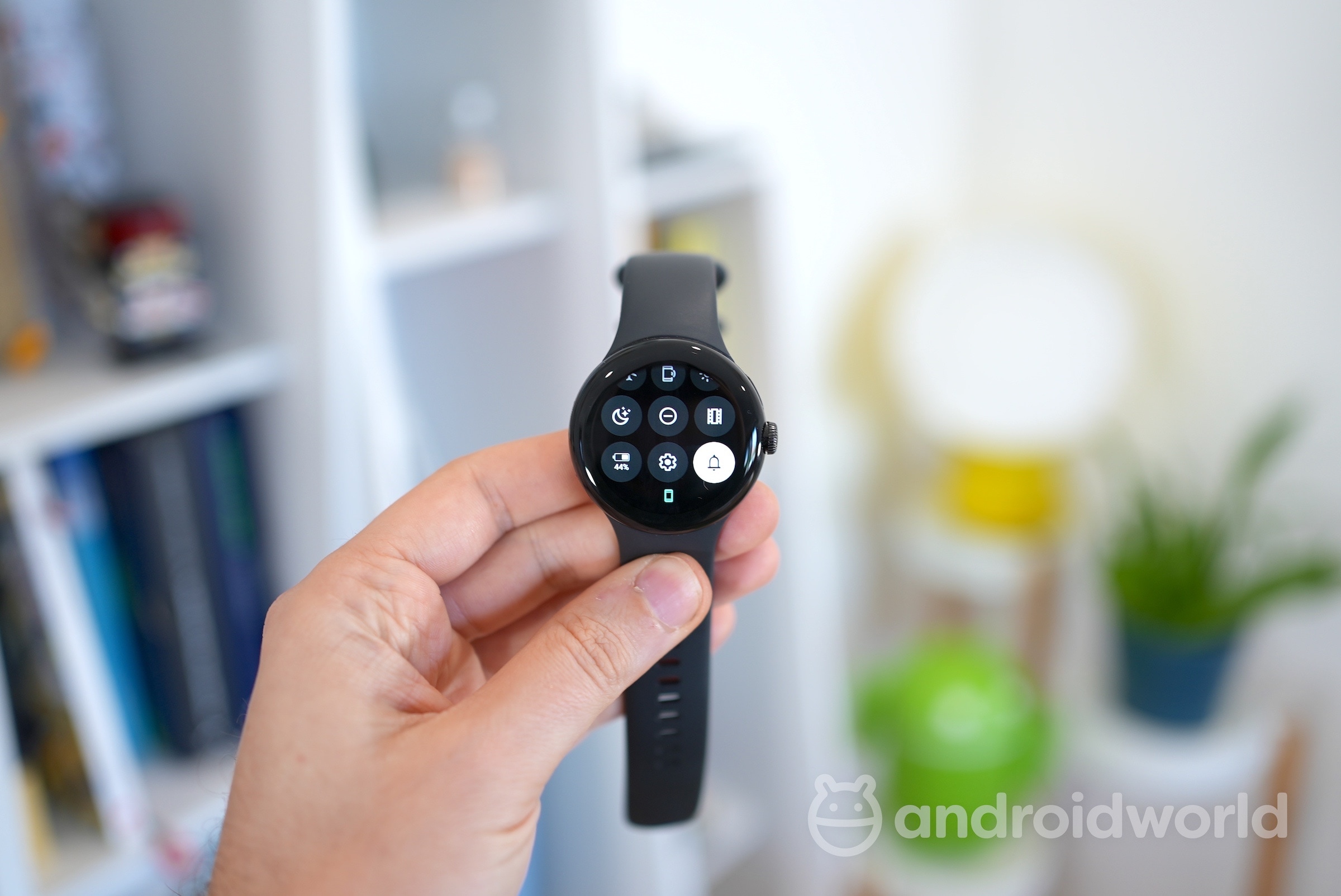 Pixel Watch vi costa tre volte più di quanto costa