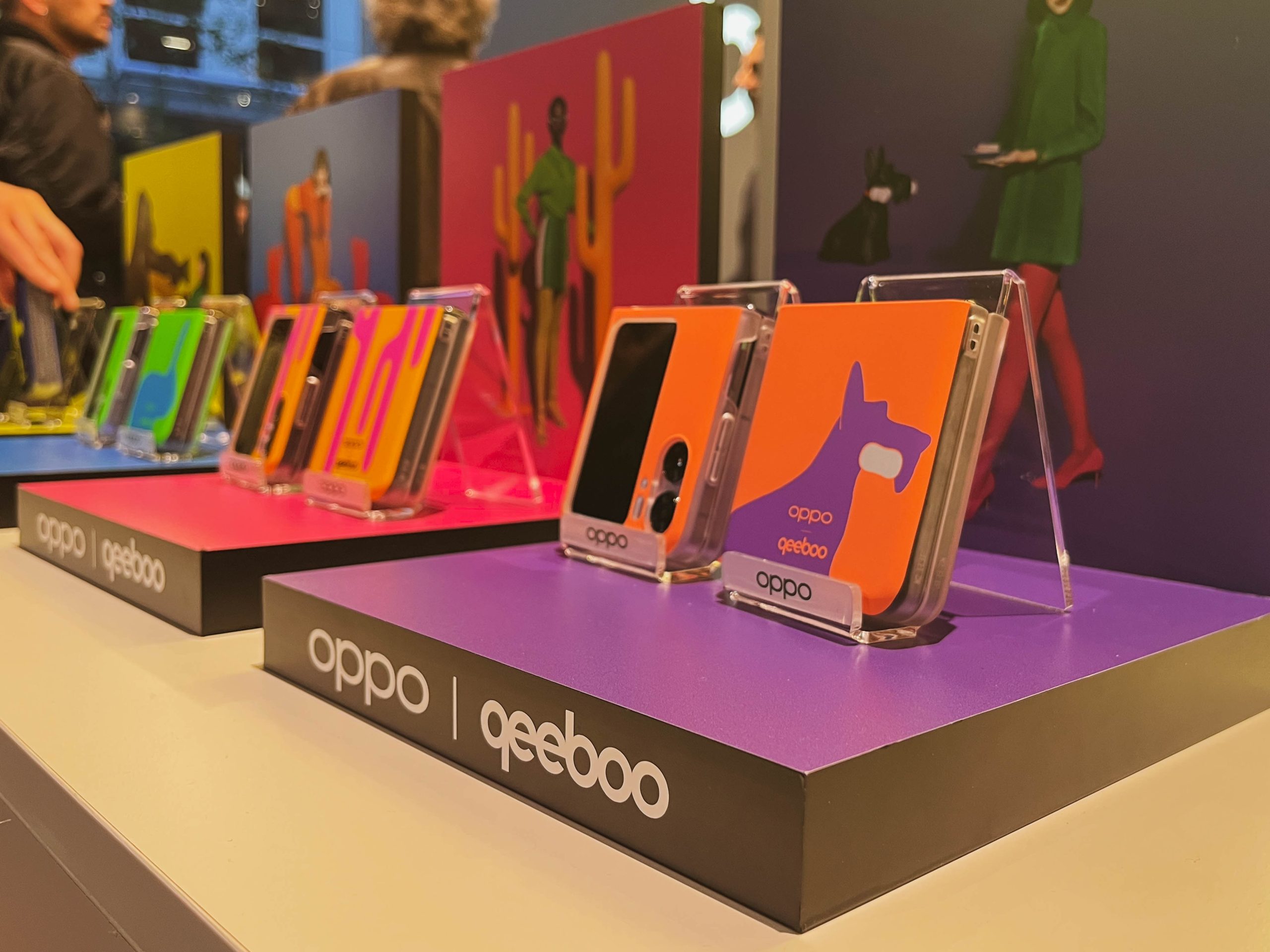 Le capsule cover di OPPO sono la conferma che i pieghevoli sono uno status symbol