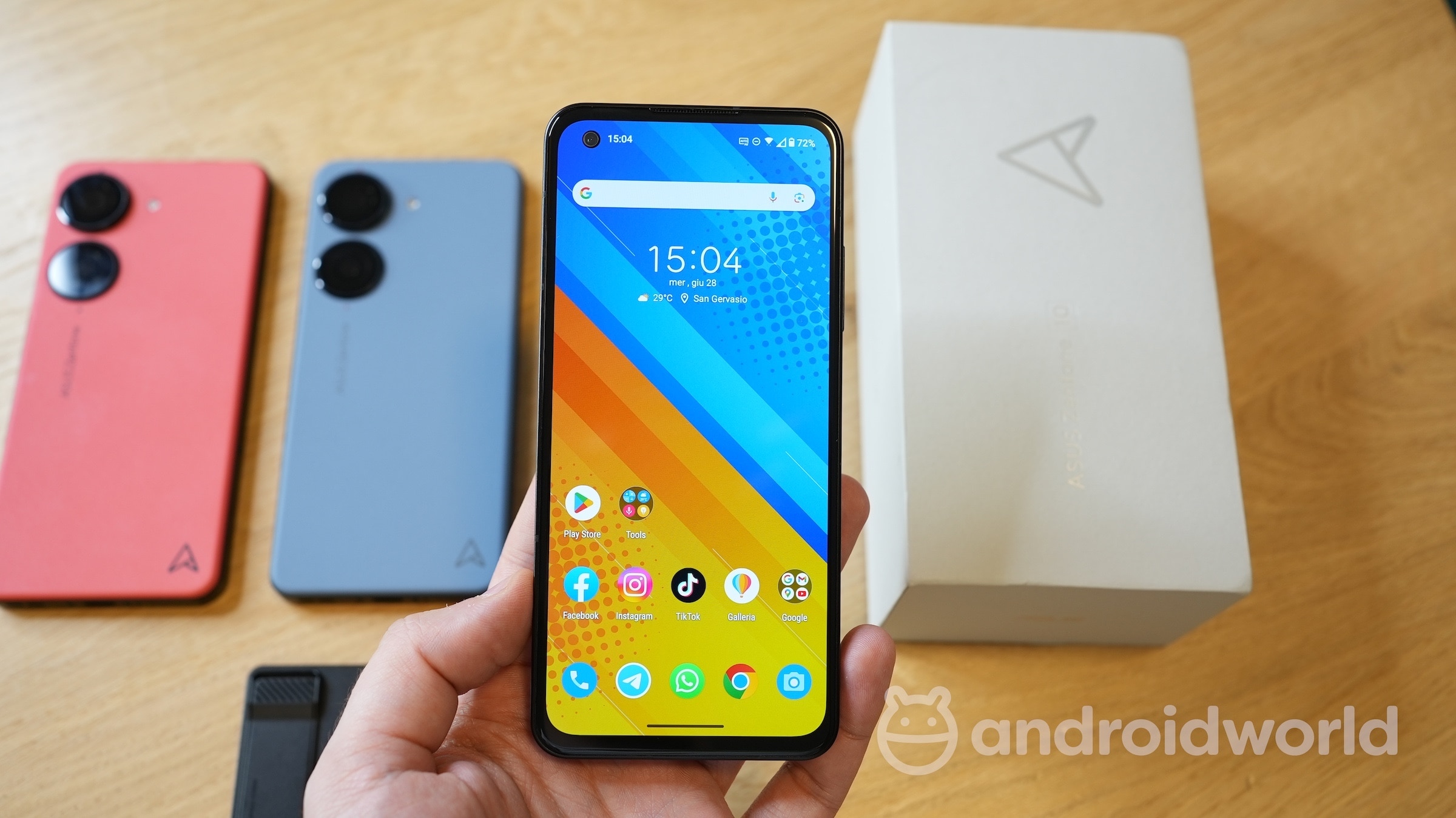 Innamorati di Zenfone 10? Scaricate i suoi sfondi ufficiali