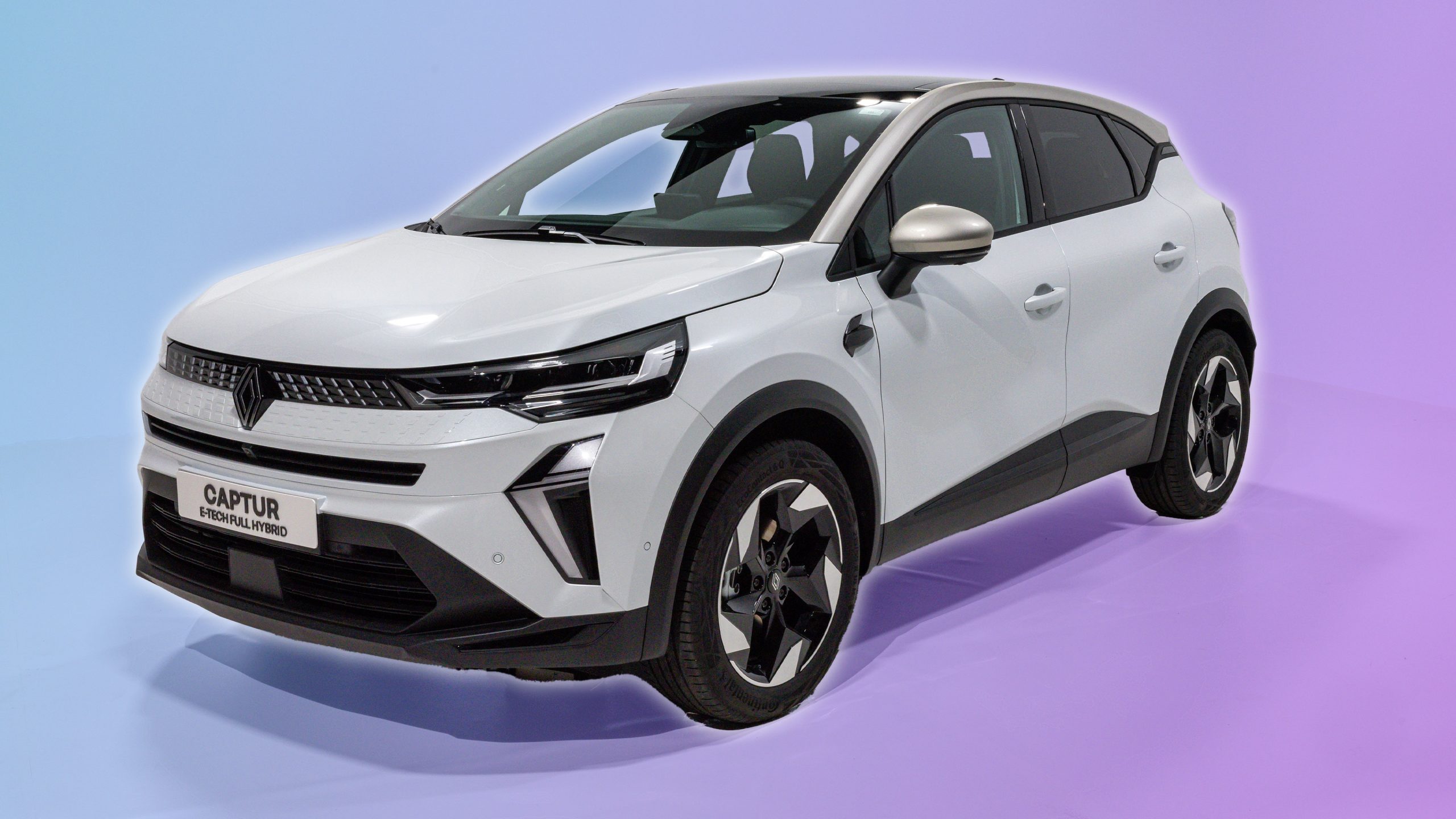 Renault presenta il nuovo Captur: frontale rinnovato, 4 motorizzazioni a benzina (anche full hybrid) e Android Automotive