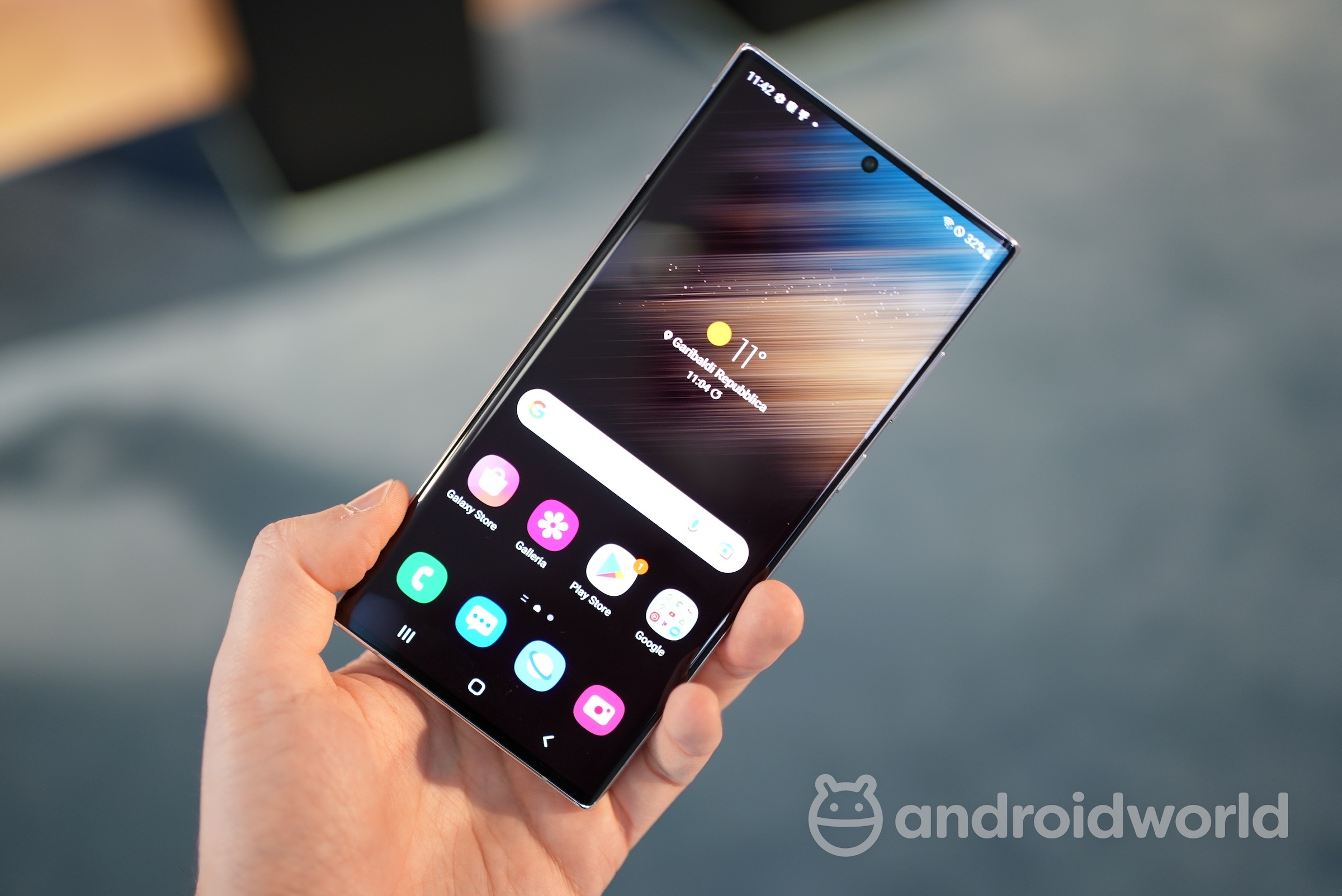 Stop all’aggiornamento a One UI 6.1 per i Galaxy S22: cosa sta succedendo