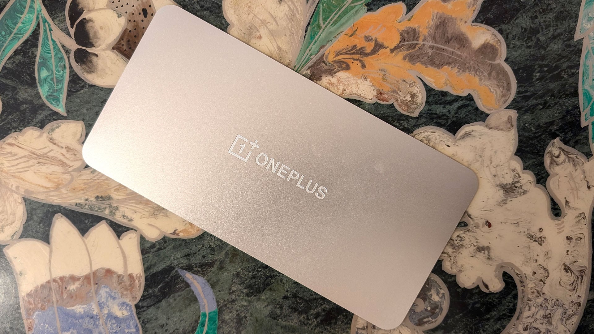 OnePlus sceglie Milano per lanciare uno smartphone 5G “con la qualità del metallo”