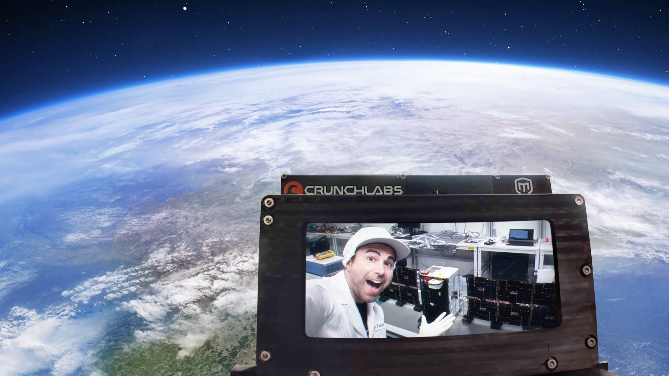 A breve potremo farci un selfie dallo spazio, grazie all’ingegno di un folle youtuber