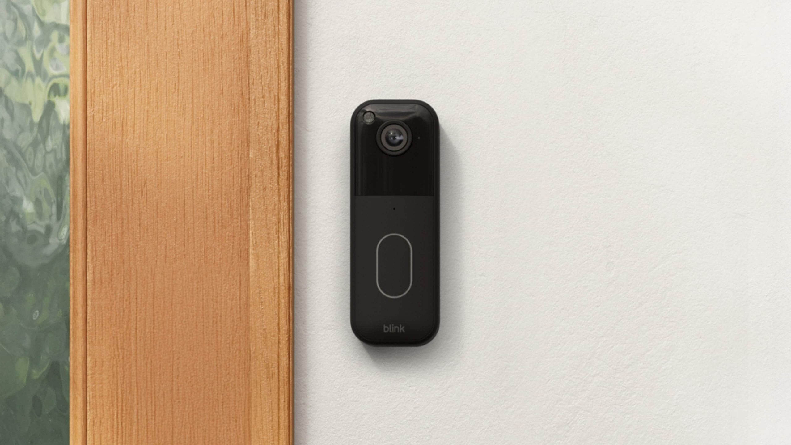 Amazon rilancia il videocitofono Blink: piccolo, smart e con rilevamento persone