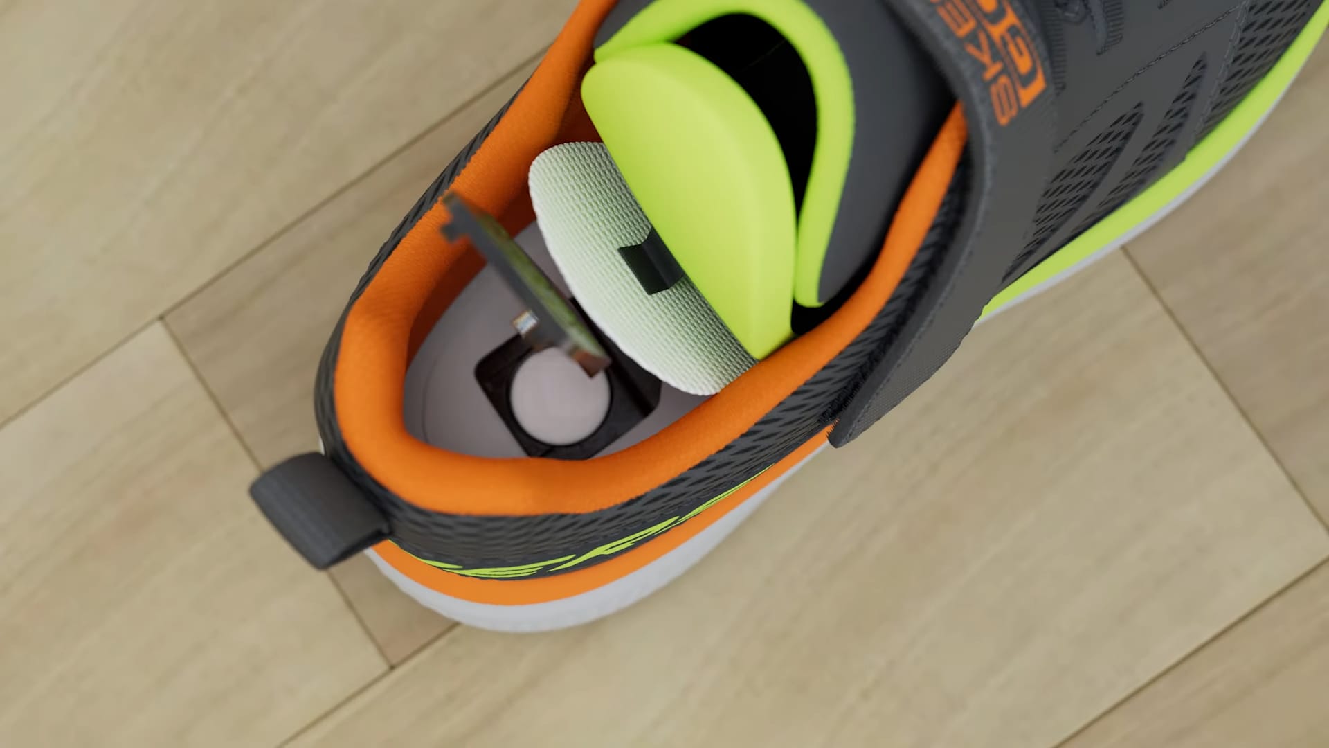 Ora puoi tracciare tuo figlio con un paio di scarpe (e un AirTag)